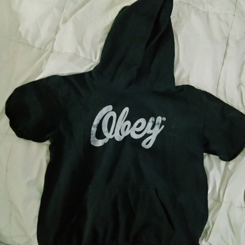 Obey short sleeve hoodie